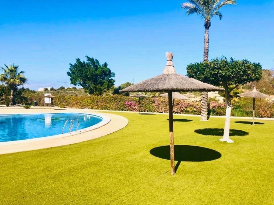 Casa Beth Villamartin 2 Bedroom/ 2 Bathroom With Pool オリウエラ エクステリア 写真